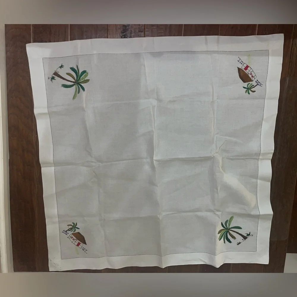 Vintage 50’s or 60’s Tropical Embroidered linen Napkins and 35” Table cloth